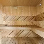 Pet Friendly In With Kitchen