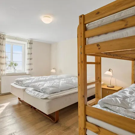 Pet Friendly In With Kitchen Holiday home Ronde